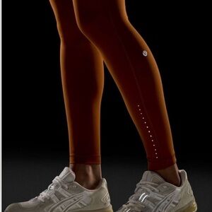 Lululemon Swift Speed High-Rise Tight 28"
Spiced Bronze Size 2